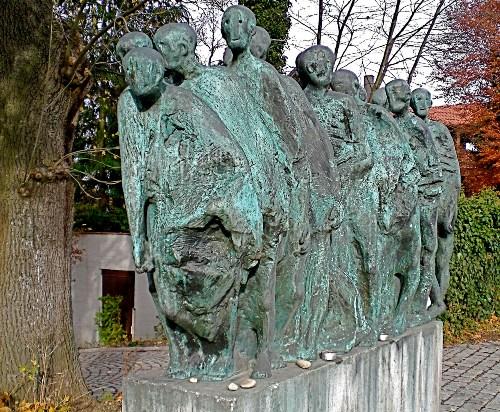 Monument Dodenmars Krailling #1