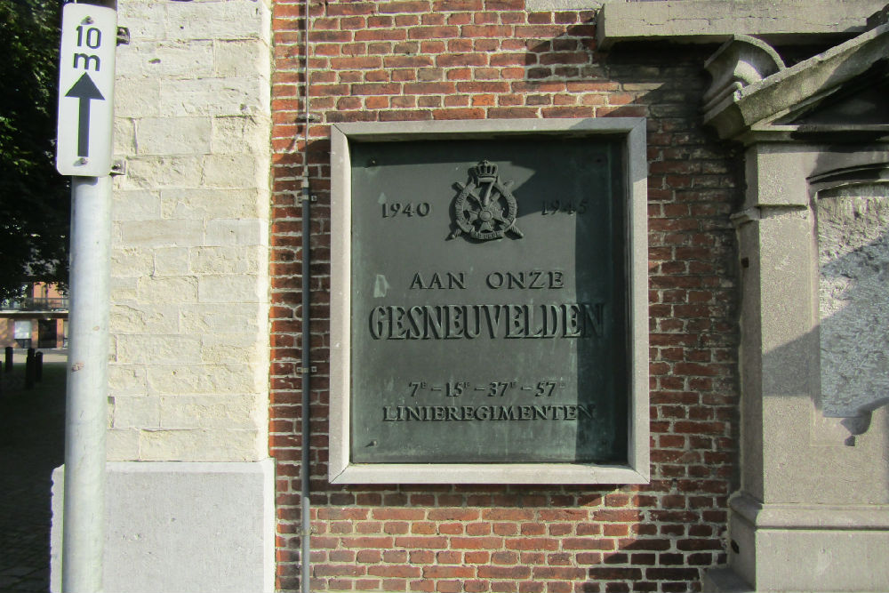 Oorlogsmonument Berchem #1