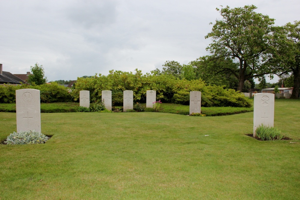 Commonwealth War Cemetery Vlamertinghe #5