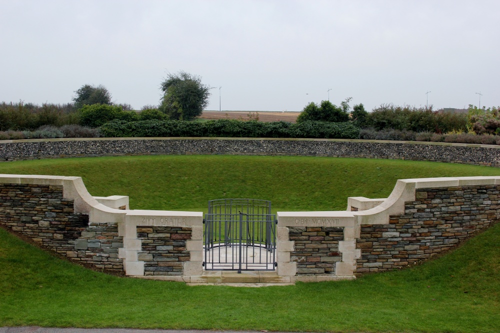 Commonwealth War Cemetery Zivy Crater