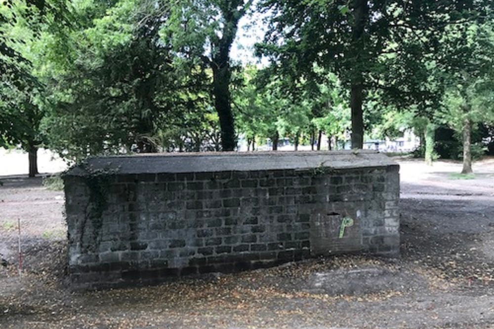 33/5000 VF personnel bunker in Formsteine