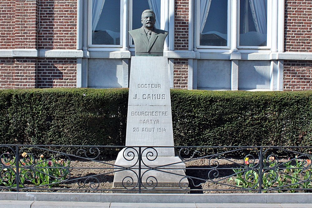 Monument Dokter Jules Camus, Andenne #2
