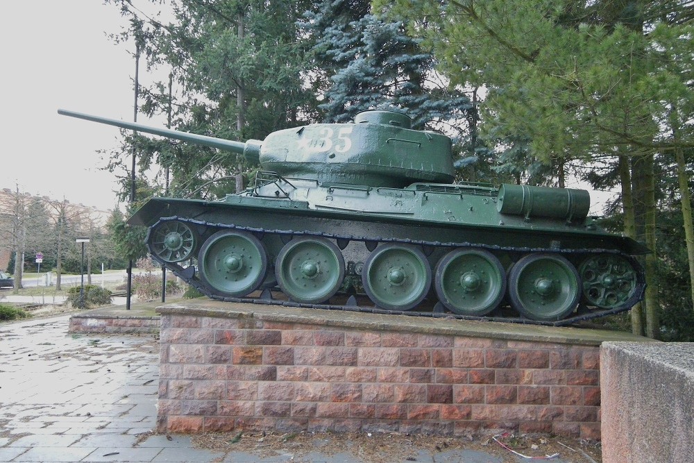 T-34/85 Tank Nieuwe Brandenburg Gevangenis #1