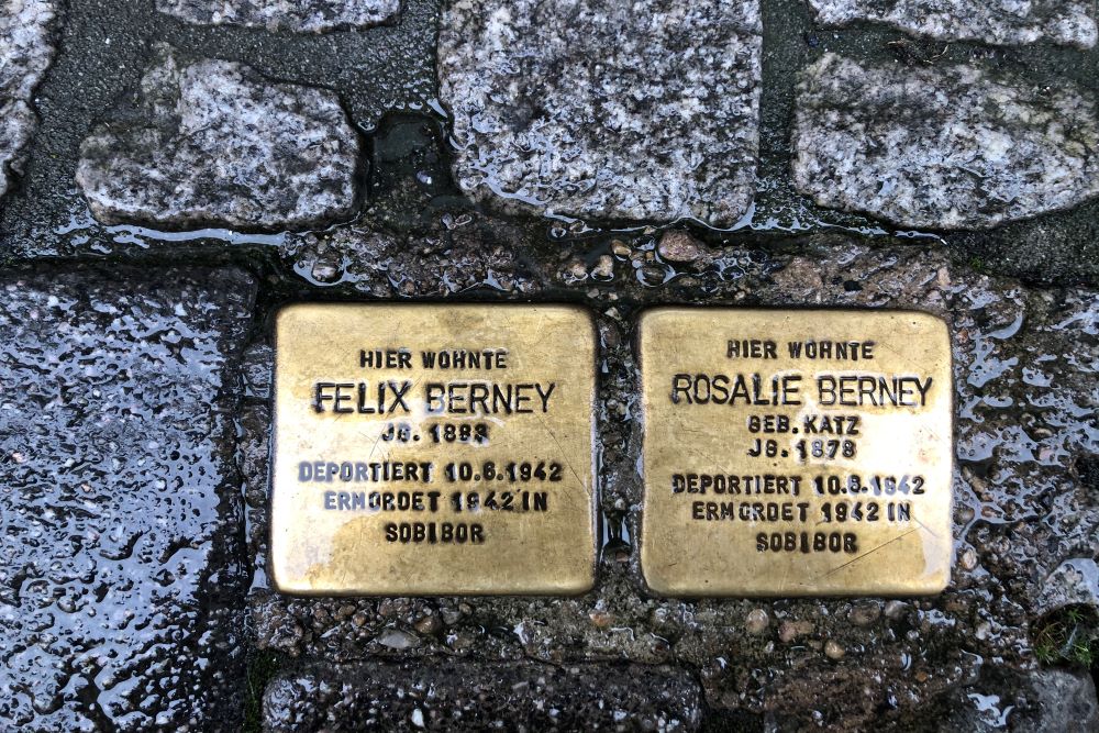 Stolpersteine Mauergasse 12