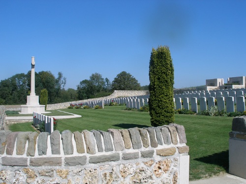 Commonwealth War Cemetery Bouilly Cross Roads #1