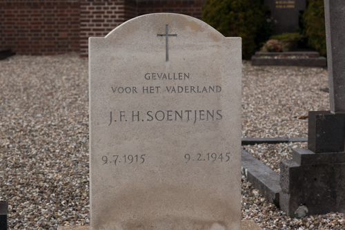 Nederlandse Oorlogsgraven Beegden #3