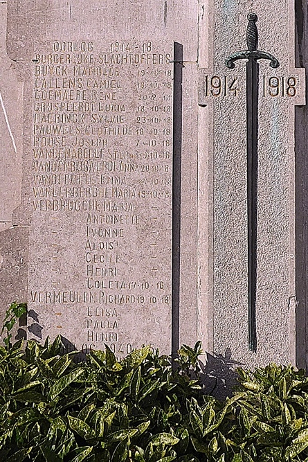 Oorlogsmonument Ooigem #5