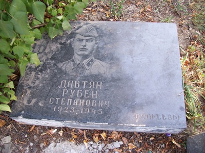 Sovjet Oorlogsbegraafplaats trovo-Prkny #5