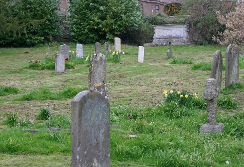 Oorlogsgraf van het Gemenebest St. Andrew Churchyard