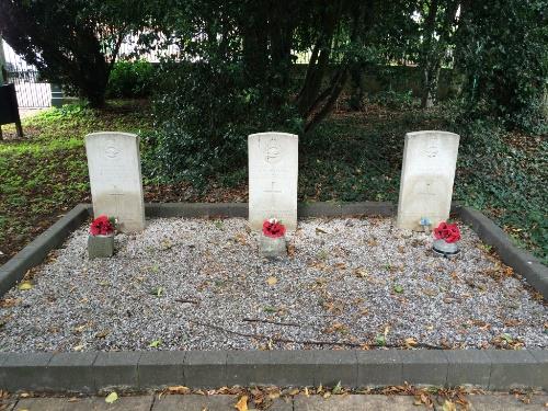 Oorlogsgraven van het Gemenebest Desborough Cemetery #2