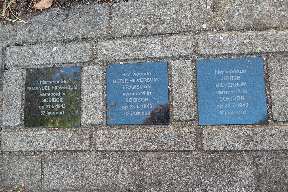 Memorial Stones Trompstraat 77