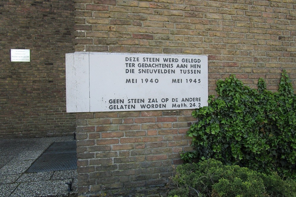 Oorlogsmonument Kerk 'Vrede en Verzoening' #2