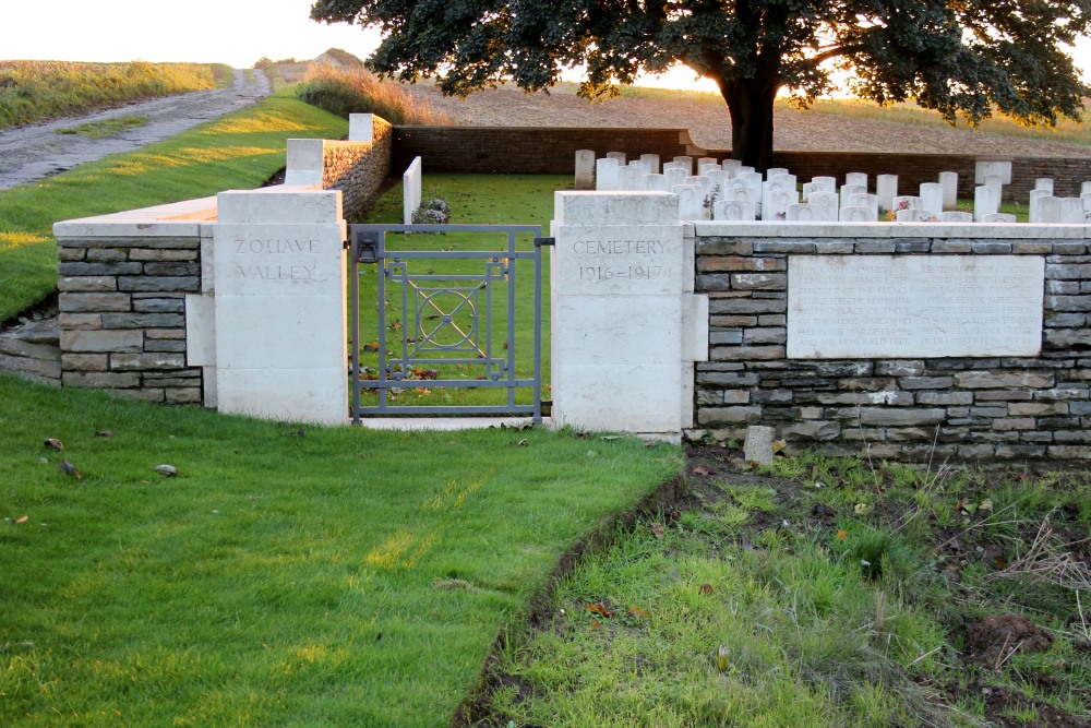 Commonwealth War Cemetery Zouave Valley