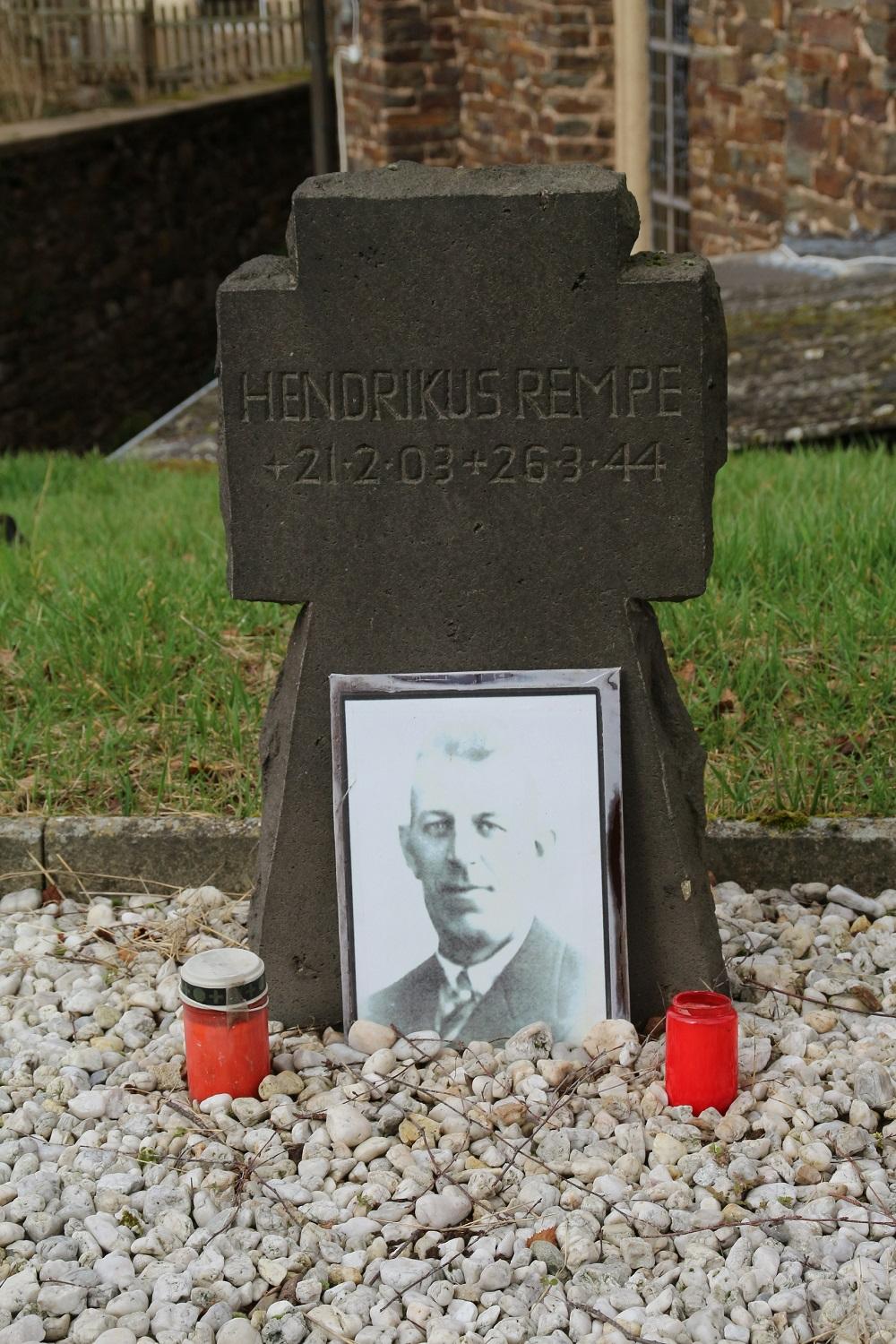 Cemetery Bruttig-Fankel #2