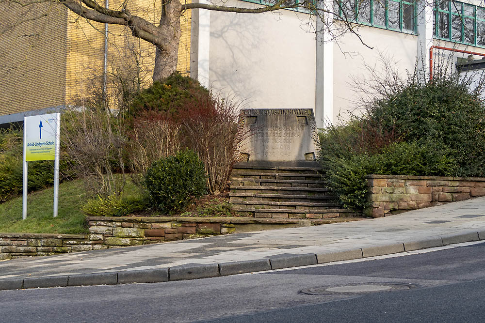 Oorlogsmonument Hcheln