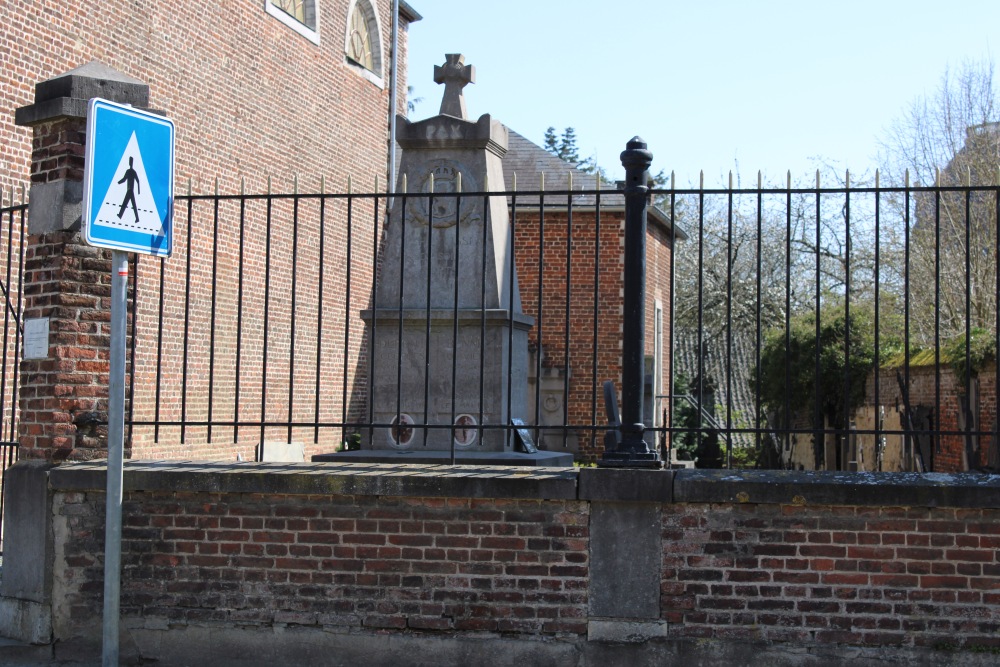 War Memorial Opheylissem #1