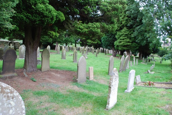 Commonwealth War Grave St. Thomas Churchyard #1