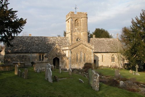 Oorlogsgraf van het Gemenebest St. Andrew Churchyard