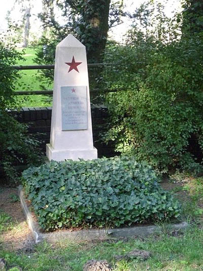 Sovjet Oorlogsbegraafplaats Forst #4