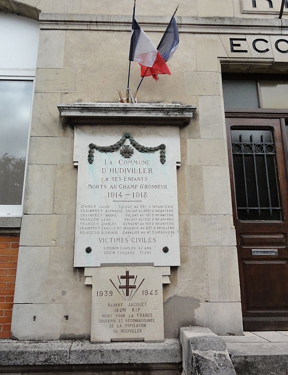 Oorlogsmonument Hudiviller #1