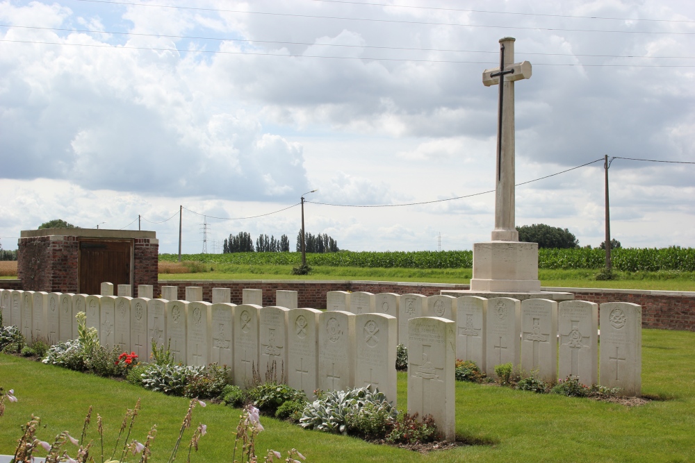 Commonwealth War Cemetery Kezelberg #4