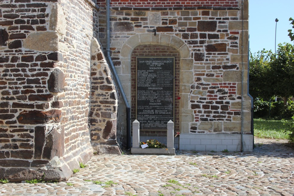 War Memorial Opbrakel