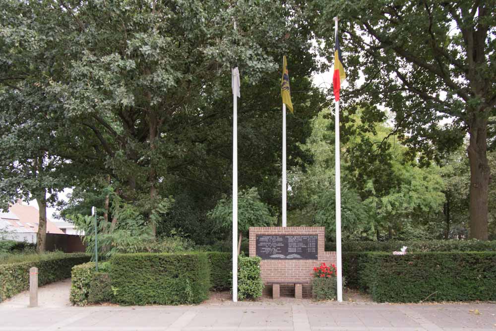 War memorial Overbroek #3