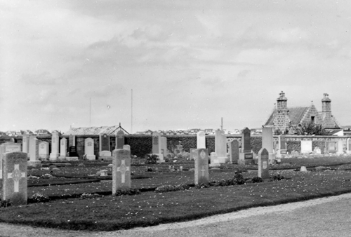 Commonwealth War Graves Kirkton Cemetery #1