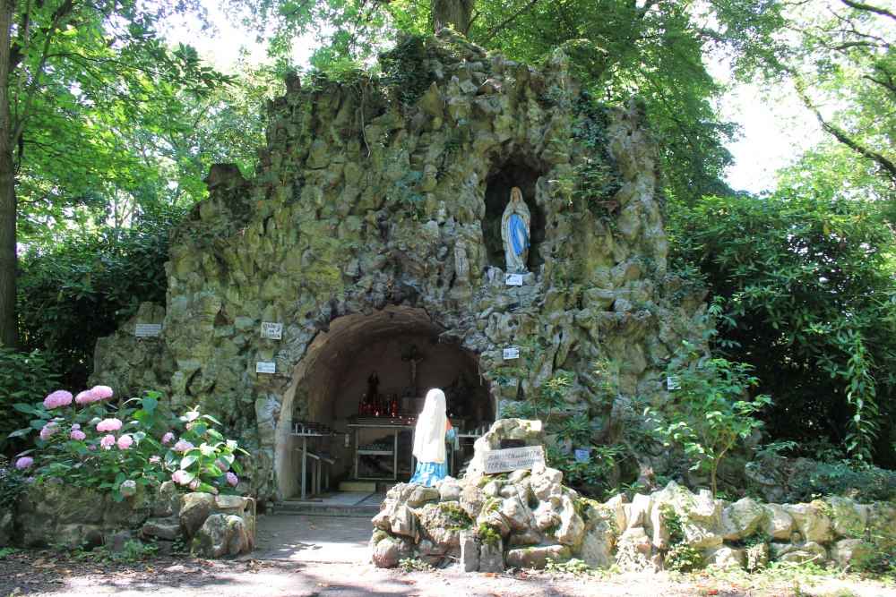 Chapel and Lourdes Grotto Westvleteren #2