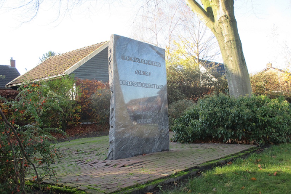 War Memorial Valthermond #2