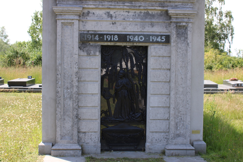 Memorial Chapel Cemetery Ledeberg #2