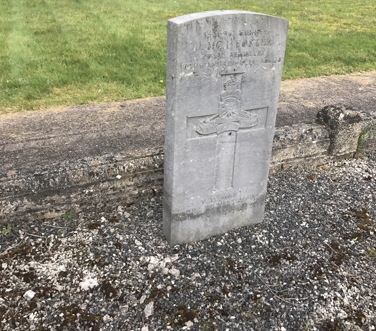 Oorlogsgraf van het Gemenebest Craigs Church of Ireland Churchyard