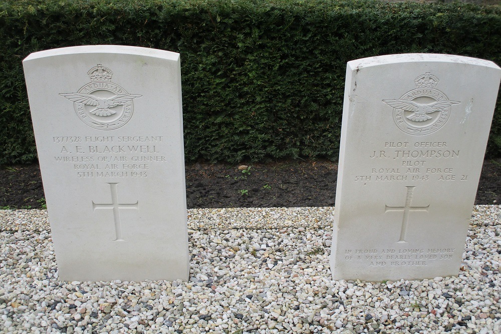 Commonwealth War Graves Rouveen #2
