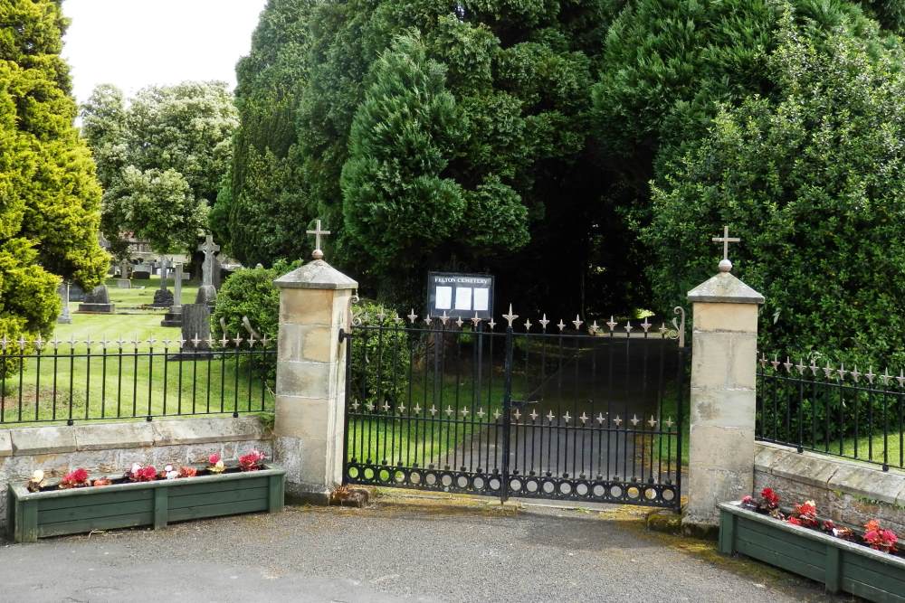 Commonwealth War Graves Felton Cemetery #1
