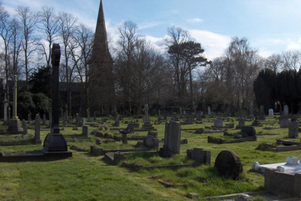 Commonwealth War Graves St. Michael Churchyard #1