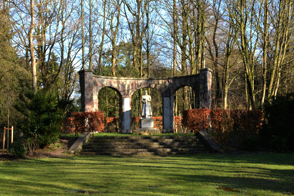 Oorlogsmonument Bramfeld Steilshoop #5