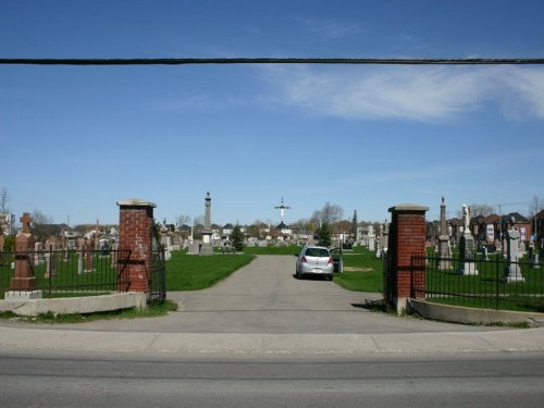 Commonwealth War Grave Sainte-Rose-de-Lima Cemetery #1