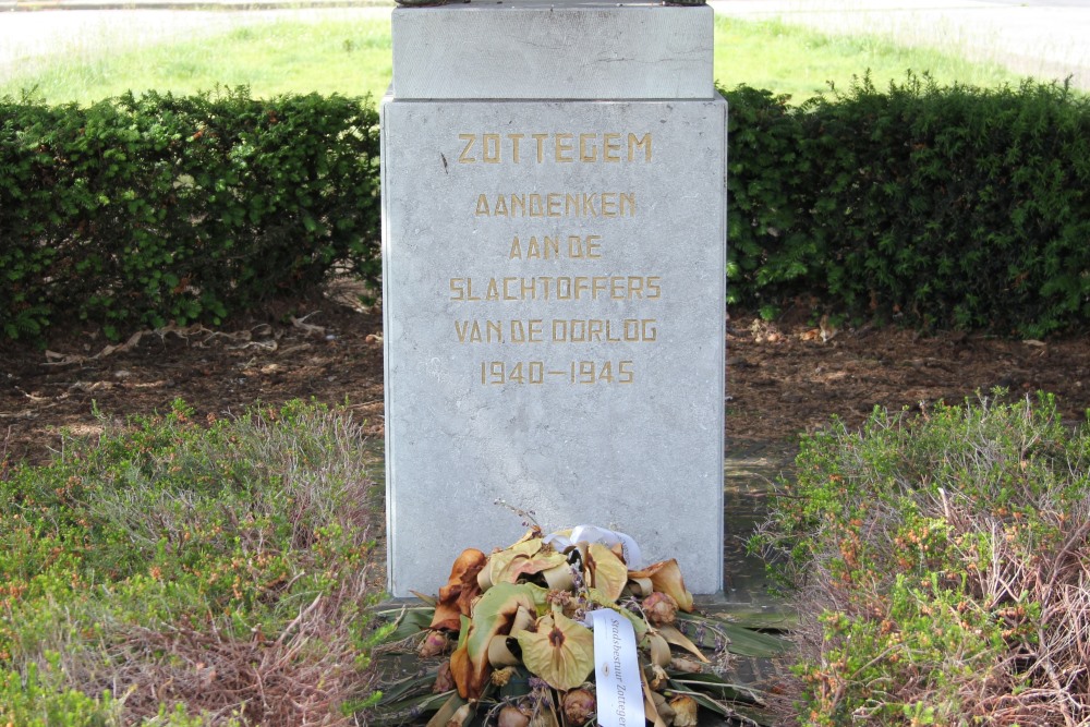 Monument Politieke Gevangenen Zottegem #3