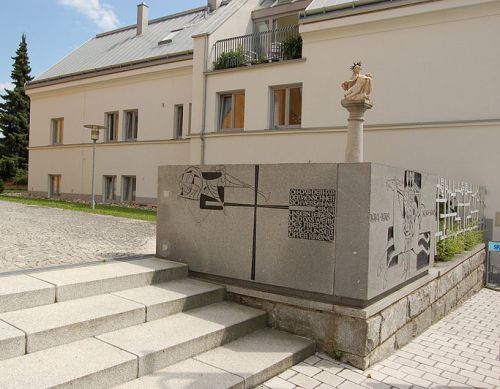 Oorlogsmonument Feldkirchen an der Donau #2