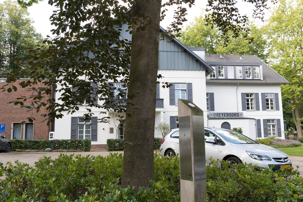 Perimeter Route Marker 4: Hotel Dreyeroord