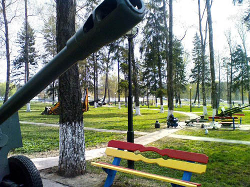 Monument Held van de Sovjet-Unie Viktor V. Talalikhin #2