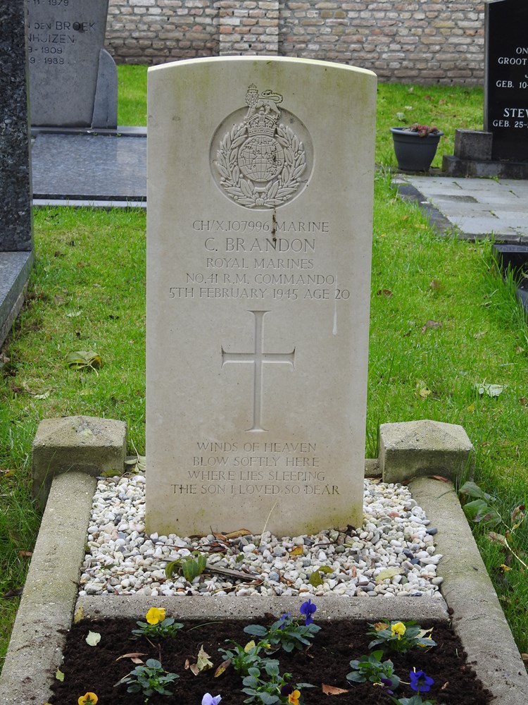 Commonwealth War Graves Protestant Churchyard Waspik #2