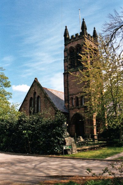 Commonwealth War Graves St. Nicholas Churchyard