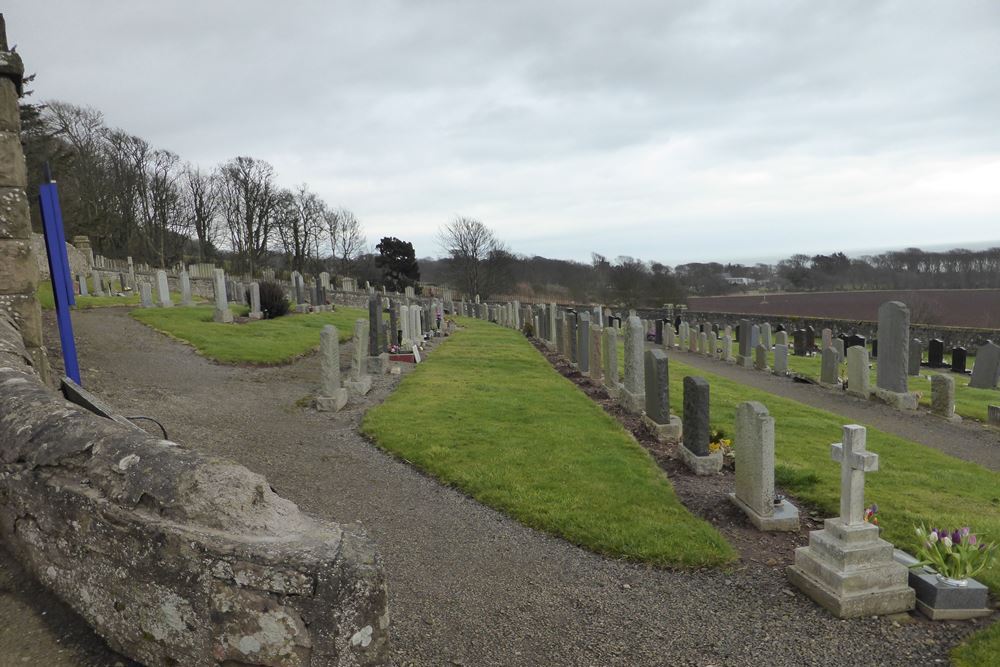 Commonwealth War Grave Johnshaven Cemetery #1