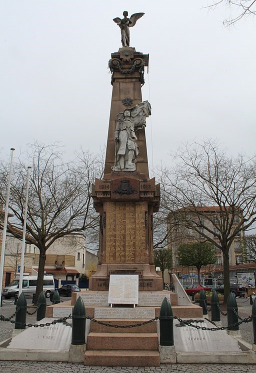 War Memorial Vitry-sur-Seine #1