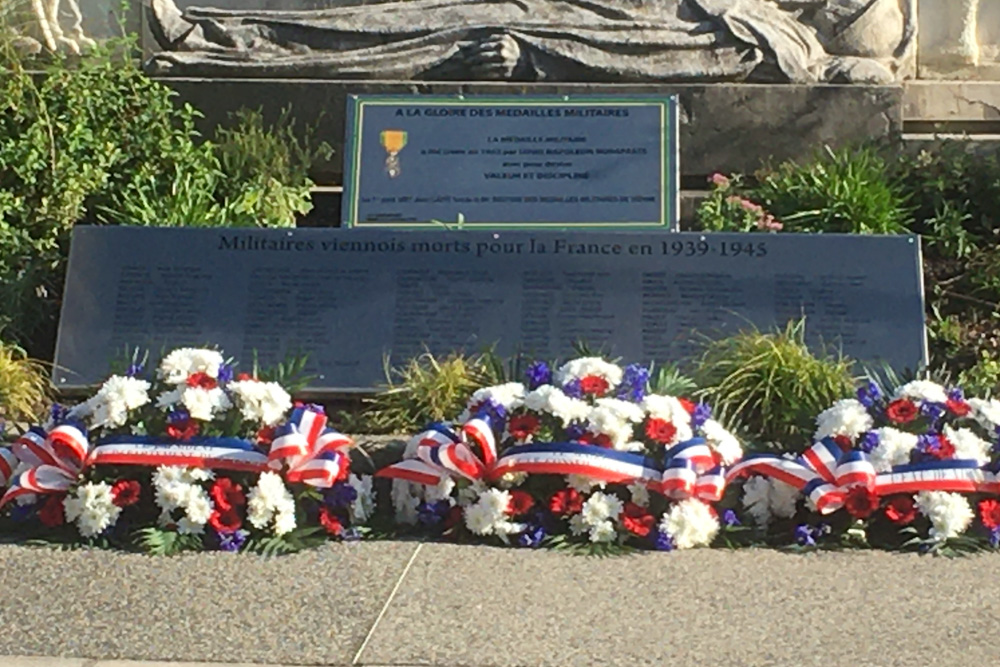 War Memorial Vienne #2