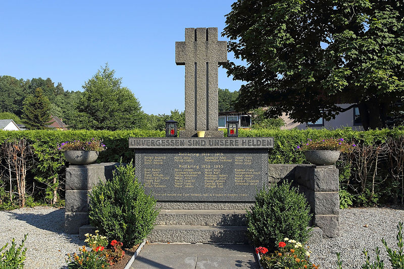 War Memorial Niederschrems #1