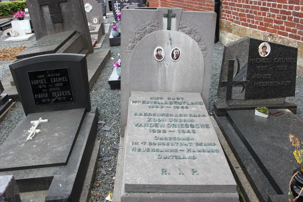 Belgian War Graves Woubrechtegem