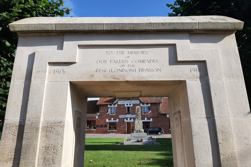 Monument Britse 47e Divisie Martinpuich #3