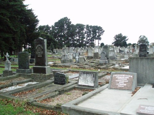 Commonwealth War Graves Linwood Cemetery